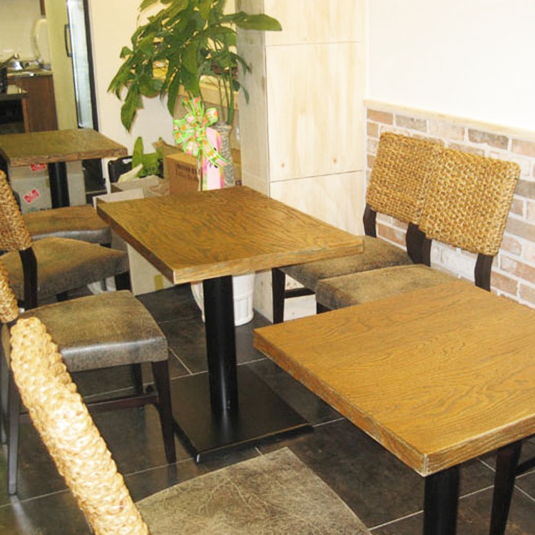 CAFE-013 [커피 앤 요거트 카페 파주점] 맞춤제작 목재 테이블 철재다리 라탄의자